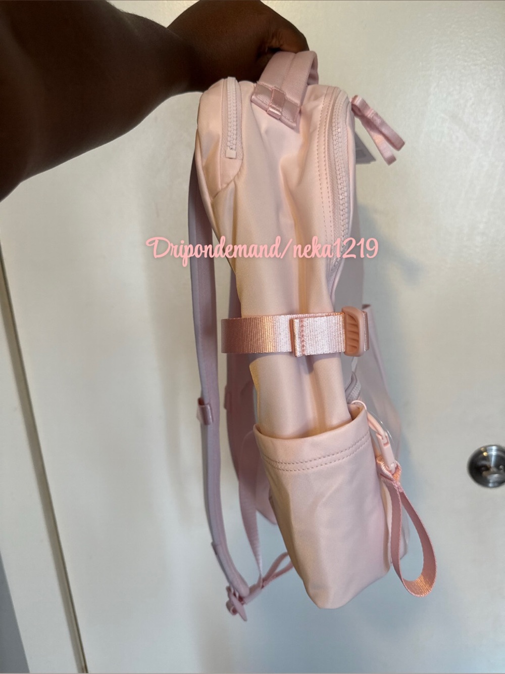 Lululemon New Crew Backpack 22L Updated- Pink Pearl/Wacky Khaki - Picture 6 of 13